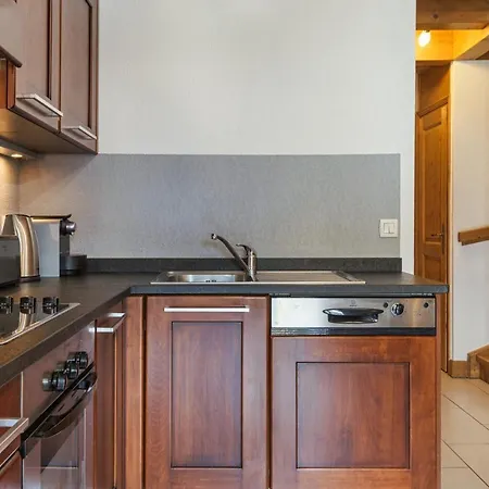 Apartmán Chateau - Charming In The Center With 3 Bedrooms - By Cozee *