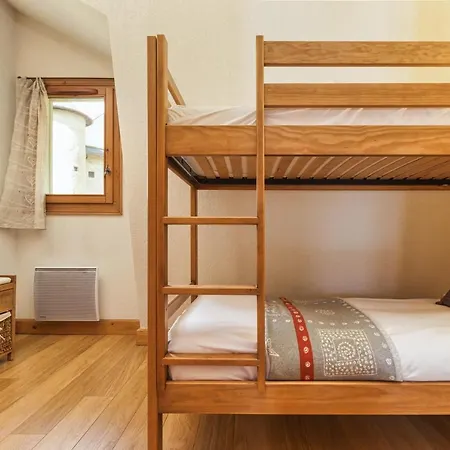 Apartmán Chateau - Charming In The Center With 3 Bedrooms - By Cozee *