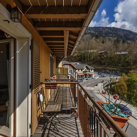 Chateau - Charming In The Center With 3 Bedrooms - By Cozee