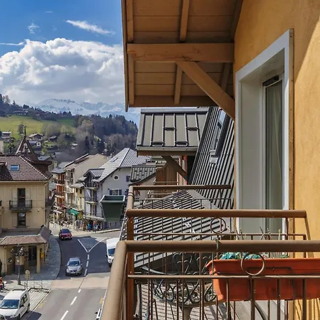 Chateau - Charming In The Center With 3 Bedrooms - By Cozee