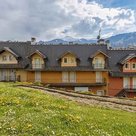 Chateau - Charming In The Center With 3 Bedrooms - By Cozee Apartment *